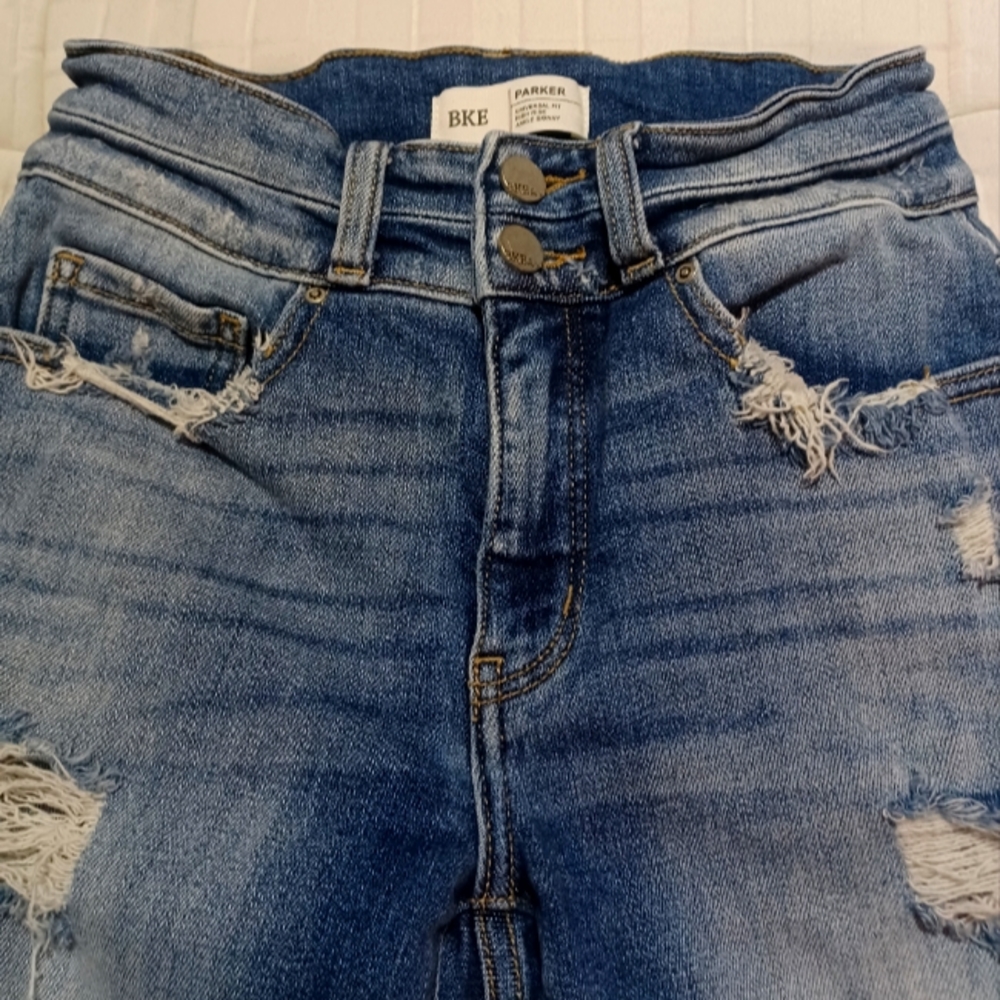 BKE Parker Jeans Size 25 universal fit. High rise. Ankle skinny. 26 inseam.